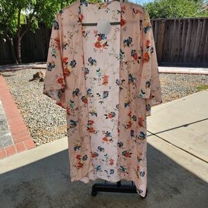 Chic Floral Kimono in Soft Pink